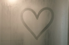 запотевание зеркала, зеркало в ванной, конденсат на зеркале, как убрать запотевание, лайфхак для ванной