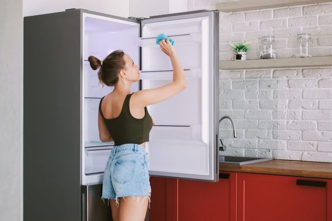 разморозить холодильник